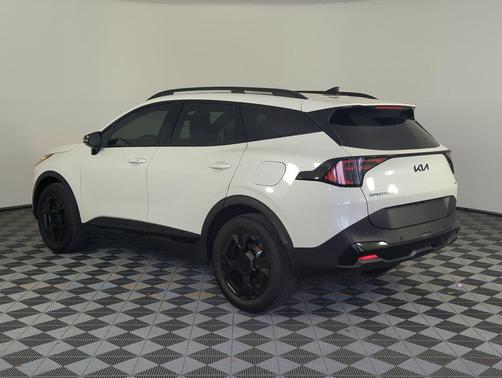 Snow White Pearl 2026 Kia Sportage X-Line