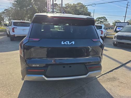 2026 Kia EV9 Light Long Range