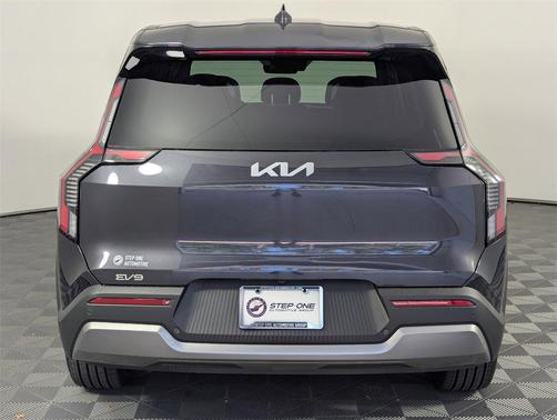 2026 Kia EV9 Light Short Range