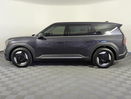 2026 Kia EV9 Light Short Range