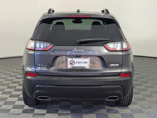 2022 Jeep Cherokee Latitude Lux