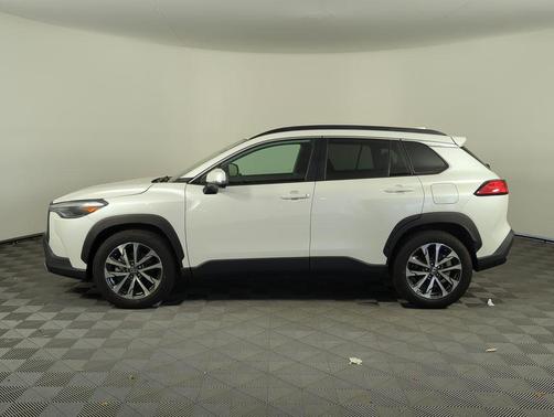 Wind Chill Pearl 2023 Toyota Corolla Cross XLE