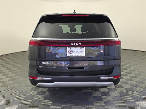 2022 Kia Carnival LXS