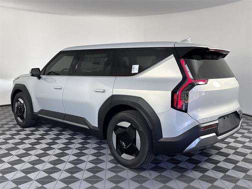 2026 Kia EV9 Light Long Range