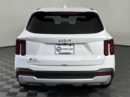 2026 Kia Sorento LX