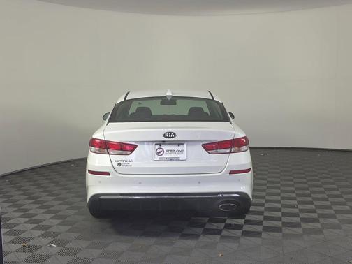 Snow White Pearl 2019 Kia Optima LX