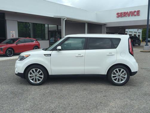 Clear White 2018 Kia Soul +