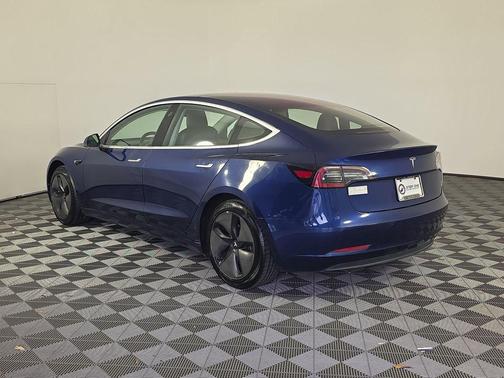 Deep Blue Metallic 2018 Tesla Model 3 Long Range