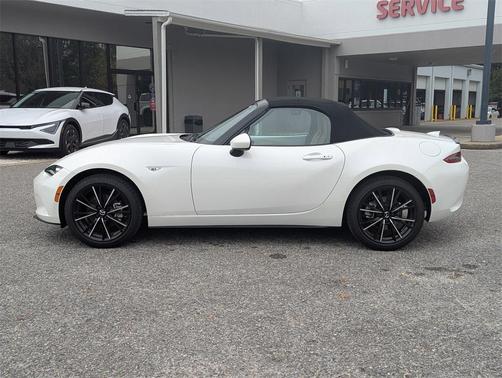 2025 Mazda MX-5 Miata Grand Touring