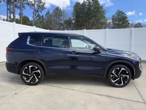 2023 Mitsubishi Outlander SEL