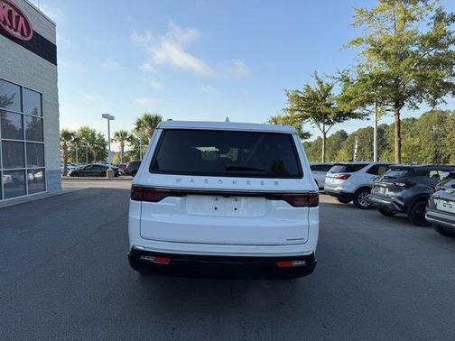 2023 Jeep Wagoneer L Series II