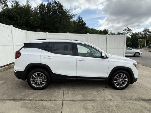 2022 GMC Terrain SLT