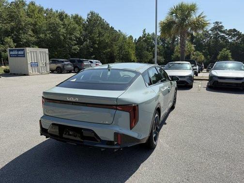 2025 Kia K4 GT-Line