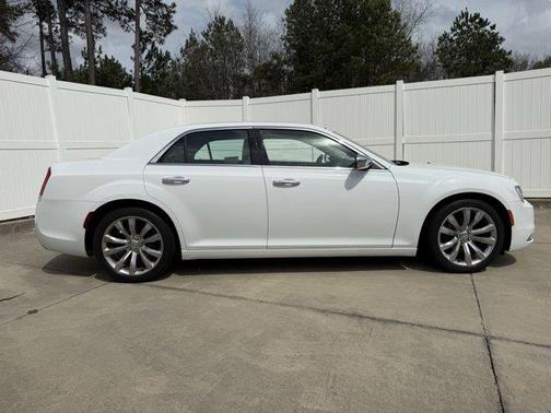 2018 Chrysler 300 Limited