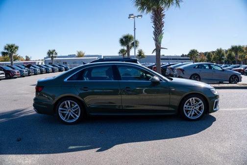 2024 Audi A4 45 S line quattro Premium