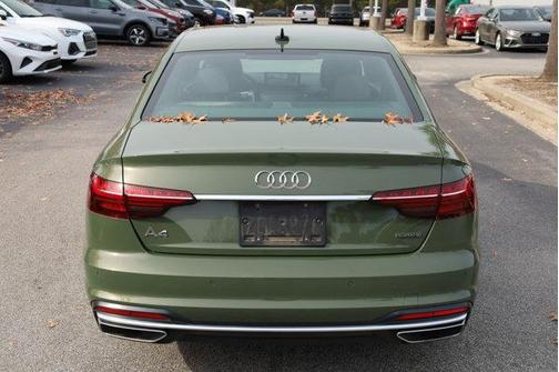 2024 Audi A4 45 S line quattro Premium