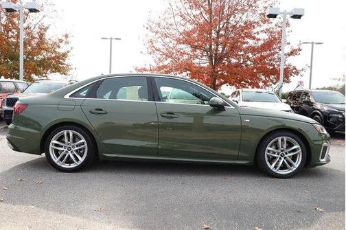 2024 Audi A4 45 S line quattro Premium