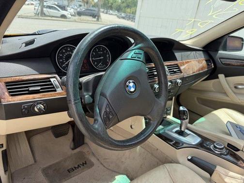 2009 BMW 528 i