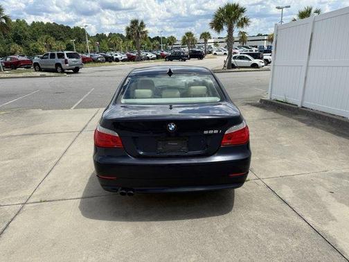 2009 BMW 528 i