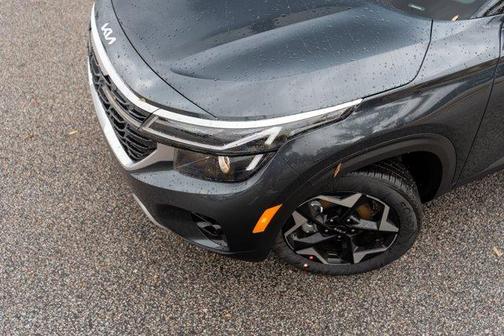 Gravity Gray 2026 Kia Seltos S