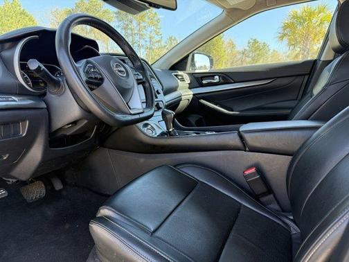 2023 Nissan Maxima SV