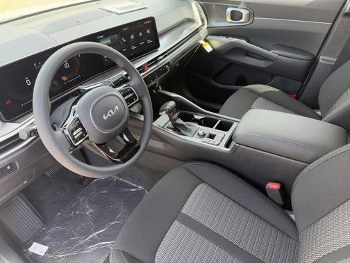 2025 Kia Sorento LX