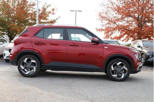 2024 Hyundai VENUE SEL
