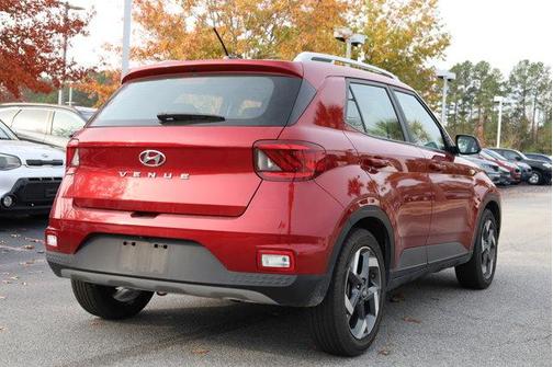 2024 Hyundai VENUE SEL