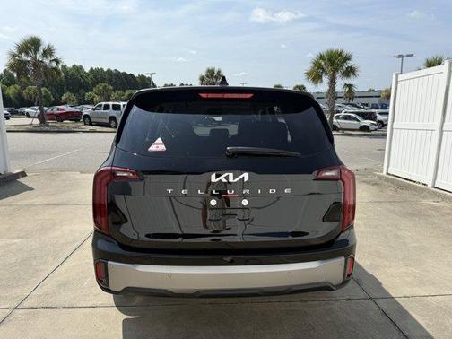 2025 Kia Telluride LX