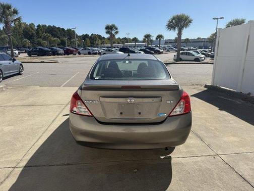2013 Nissan Versa 1.6 SV