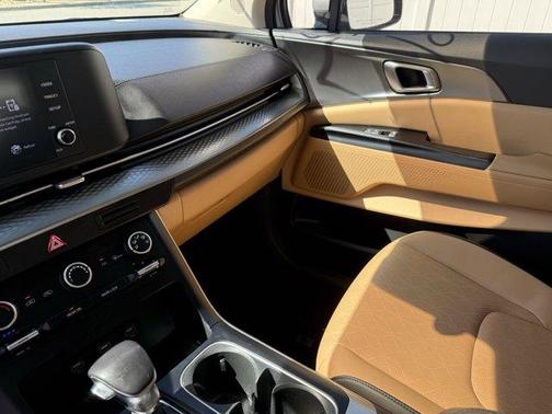 2022 Kia Carnival LXS