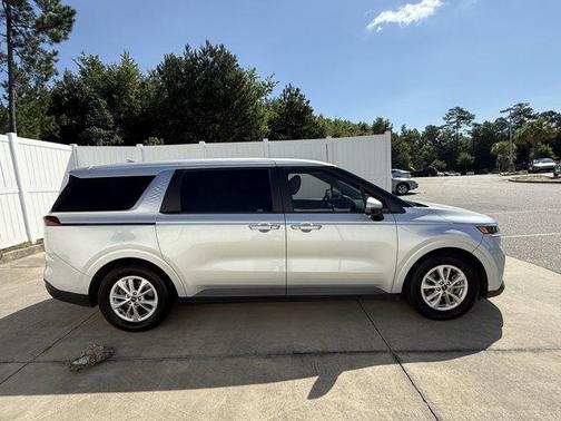 2022 Kia Carnival LXS