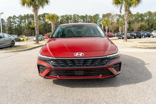 2025 Hyundai ELANTRA Limited
