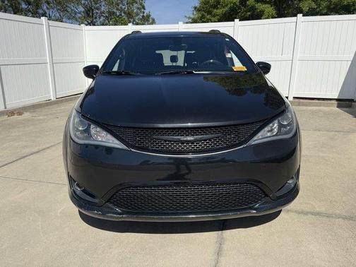 2018 Chrysler Pacifica Touring-L Plus
