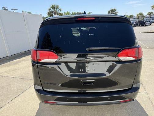 2018 Chrysler Pacifica Touring-L Plus