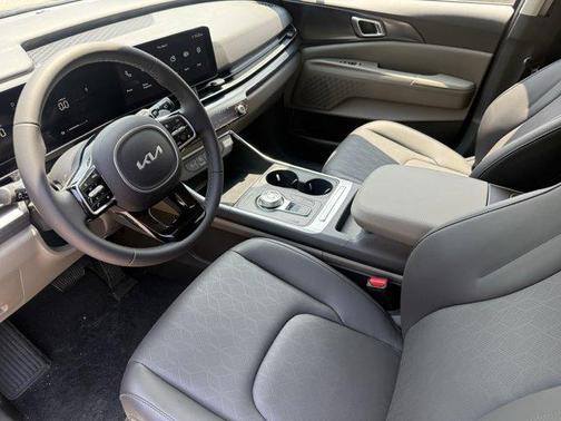 2025 Kia Carnival Hybrid LXS