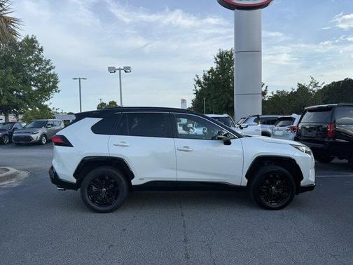 2022 Toyota RAV4 Hybrid XSE