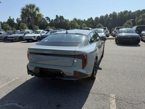 2025 Kia K4 GT-Line