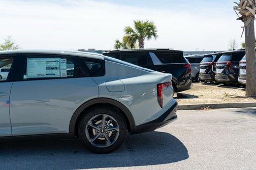 Haze 2026 Kia K4 LXS