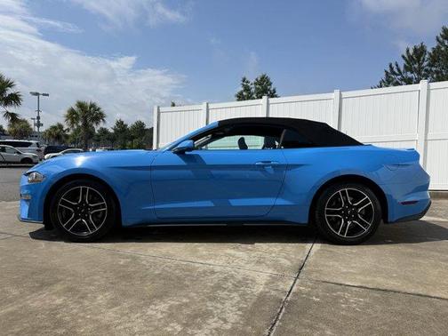 2022 Ford Mustang EcoBoost
