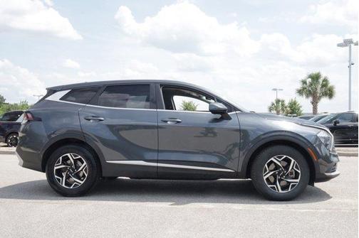 Gravity Gray 2023 Kia Sportage LX