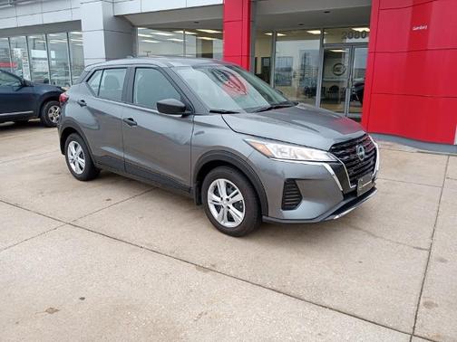 2025 Nissan Kicks Play S