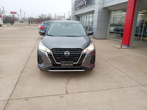 2025 Nissan Kicks Play S