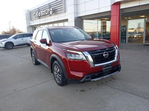 2023 Nissan Pathfinder SL