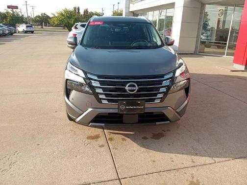2025 Nissan Rogue SL