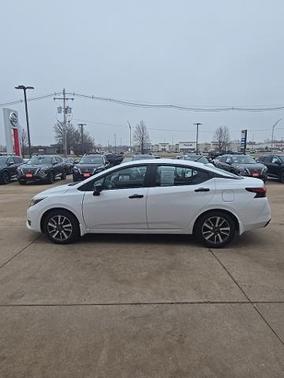 2025 Nissan Versa 1.6 S