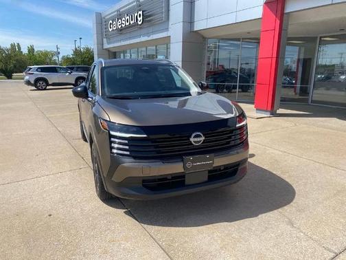 Canyon Bronze M 2026 Nissan Kicks SV