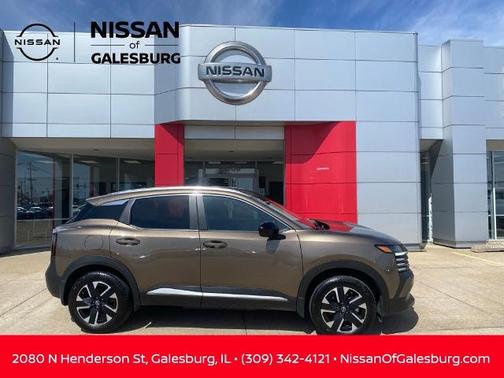 Canyon Bronze M 2026 Nissan Kicks SV
