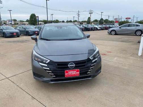 Gun Metallic 2025 Nissan Versa 1.6 SV