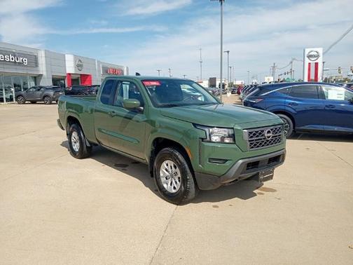 2024 Nissan Frontier SV